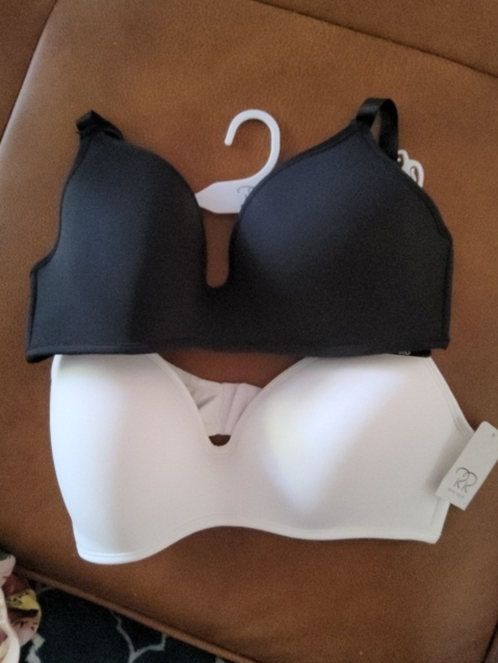 Black & White René Rofe Wireless Everyday Bras